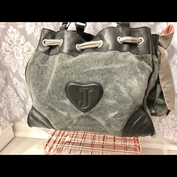 JUICY COUTURE GRAY AND PINK PURSE - Picture 2 of 6